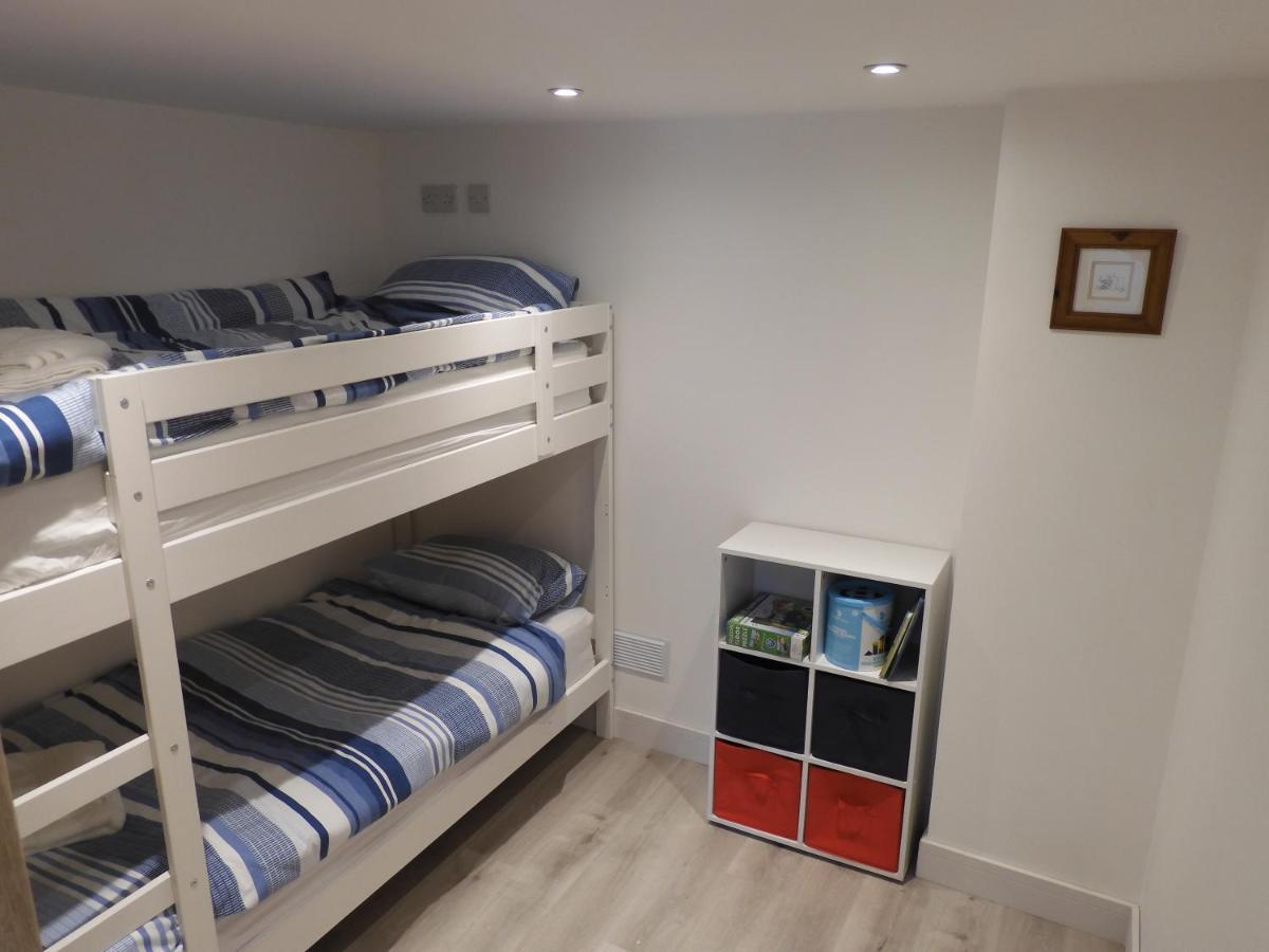 Fabulous Ground Floor Apt Adjacent To Beach ロスナイグル エクステリア 写真