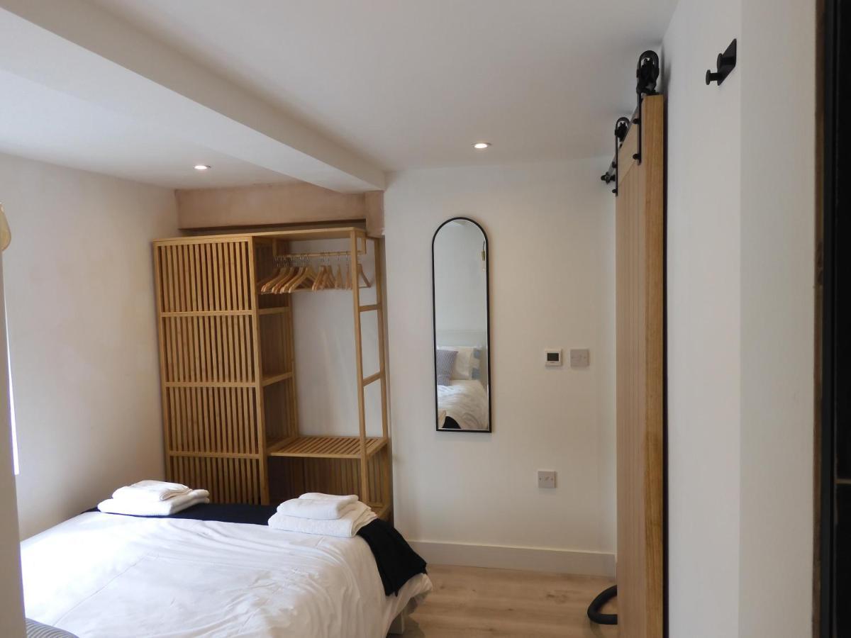 Fabulous Ground Floor Apt Adjacent To Beach ロスナイグル エクステリア 写真
